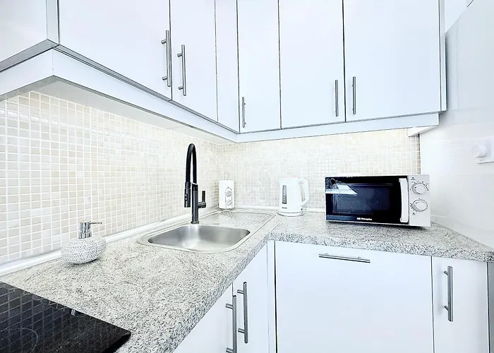 Ocean View, Spacious 2br, Pool, Playa Paraiso Pp601