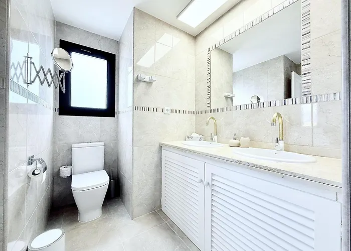 Ocean View, Spacious 2br, Pool, Playa Paraiso Pp601