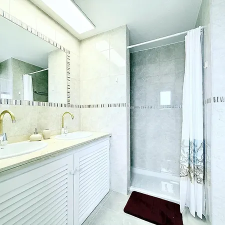 Апартаменты Ocean View, Spacious 2br, Pool, Playa Paraiso Pp601 Адехе