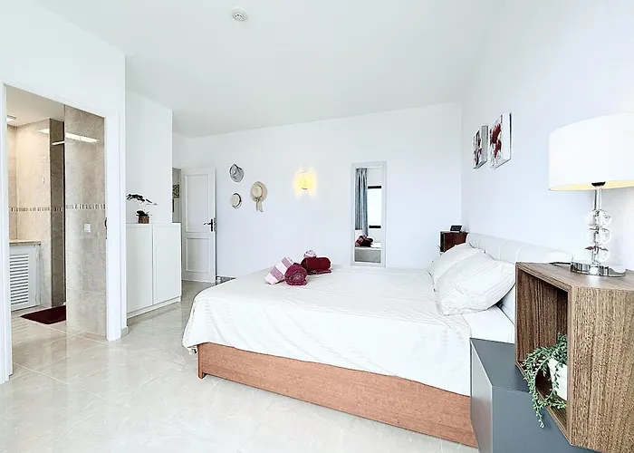 Apartment Ocean View, Spacious 2br, Pool, Playa Paraiso Pp601 *