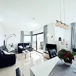 Ocean View, Spacious 2br, Pool, Playa Paraiso Pp601