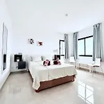 Ocean View, Spacious 2br, Pool, Playa Paraiso Pp601